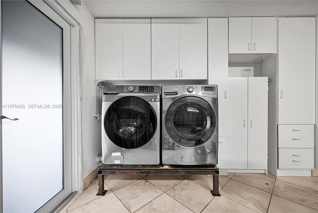 Building Photo - 5081 SW 119th Ave