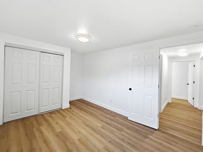 Building Photo - 2124 Bernice Ave