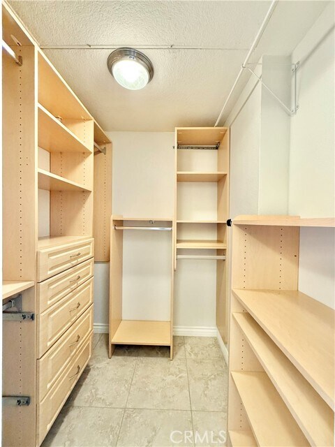 Building Photo - 30902 Club House Dr
