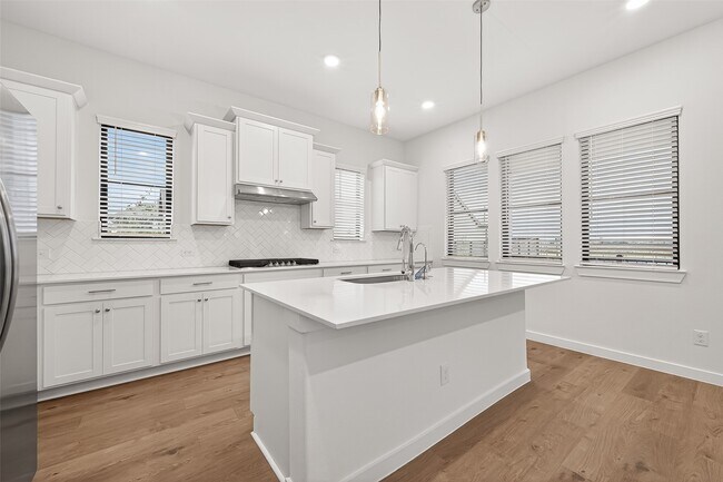 Building Photo - 3203 Home Ct