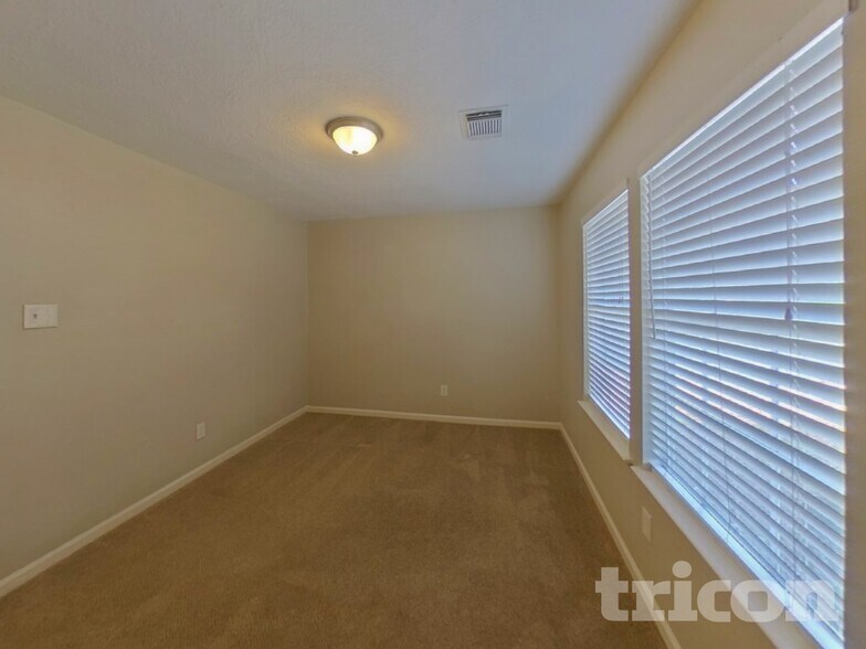 Building Photo - 22042 Soft Pines Ct