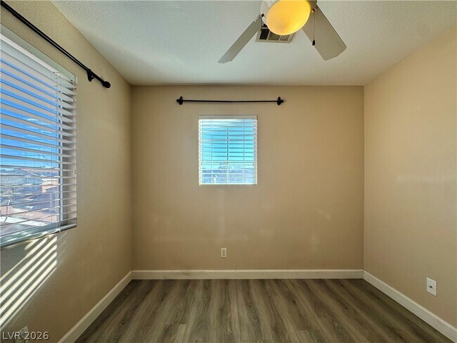 Building Photo - 9964 Canyon Peak Dr