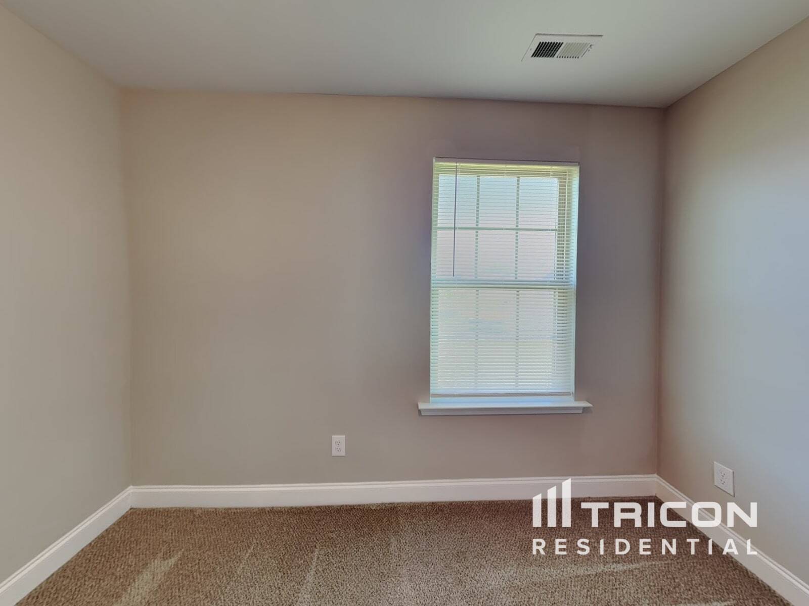 Building Photo - 3317 Lacewing Dr