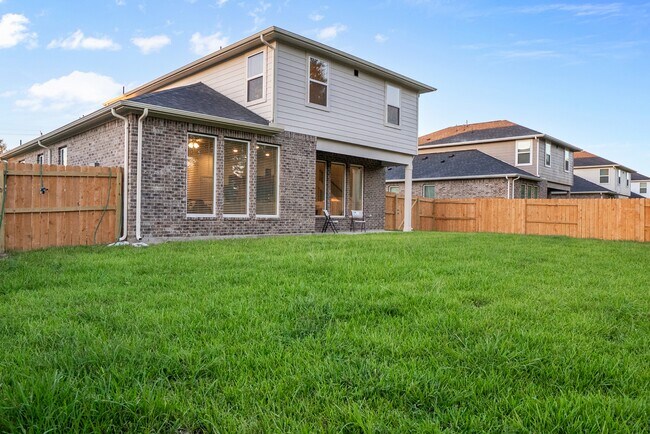 Building Photo - 401 Magnolia Ln