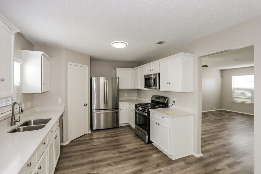 Building Photo - 1711 Berkley Dr