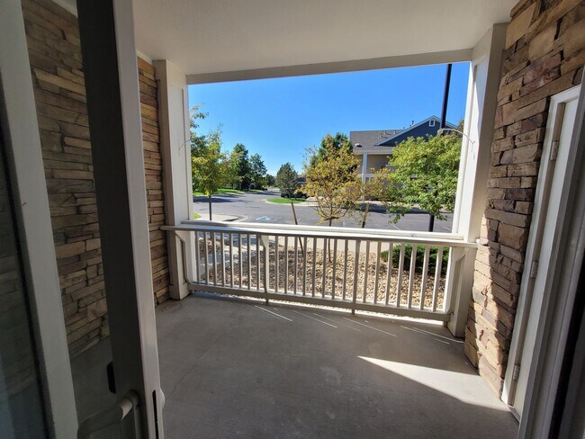 Building Photo - **Cozy condo available in Lowry!!**
