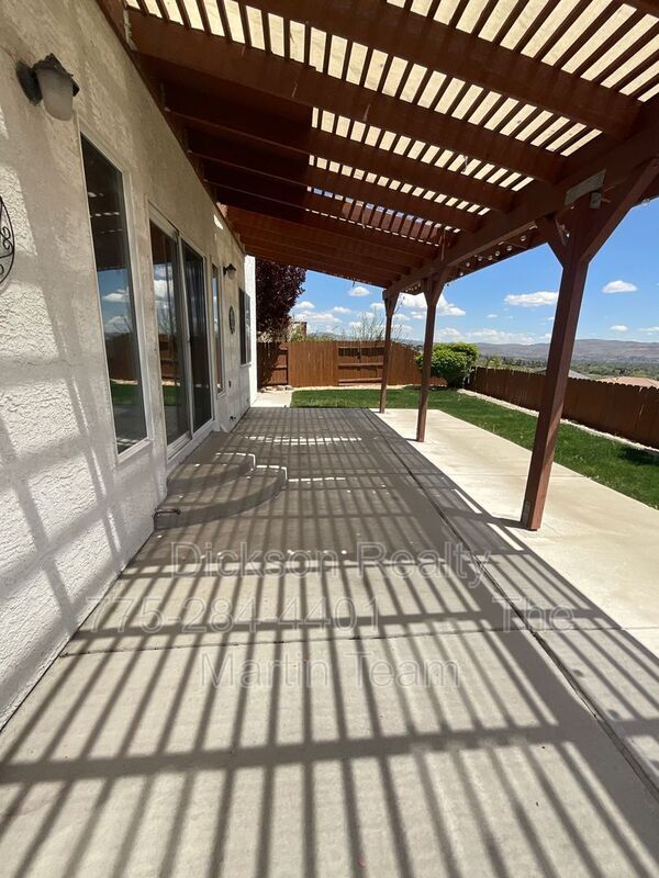 Building Photo - 3200 Cityview Terrace