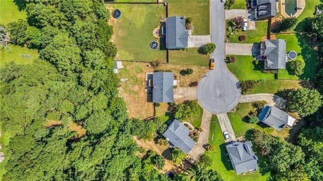 Building Photo - 14 Bryan Springs Rd SW