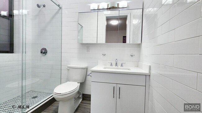 Building Photo - 26 E 91st St