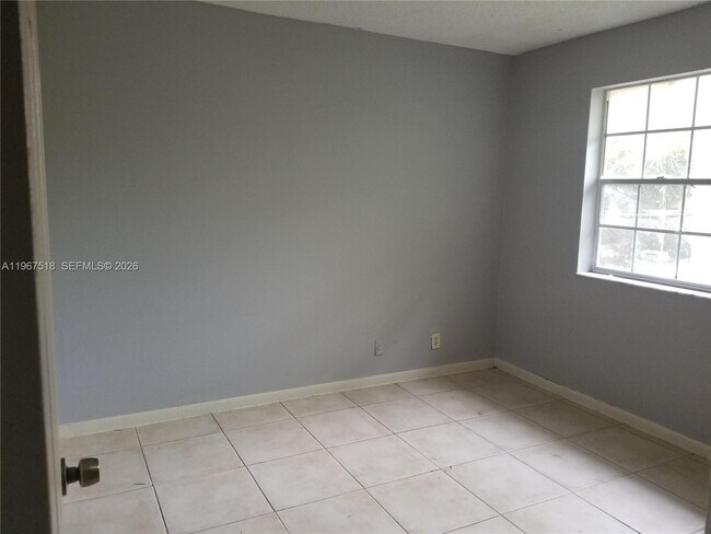 Building Photo - 11450 NW 43rd St