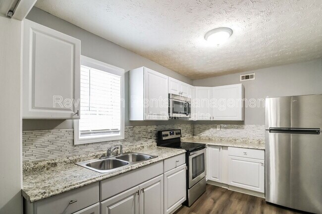 Building Photo - 1055 Leighs Brook Way