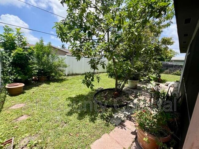 Building Photo - 8640 Wilshire Dr