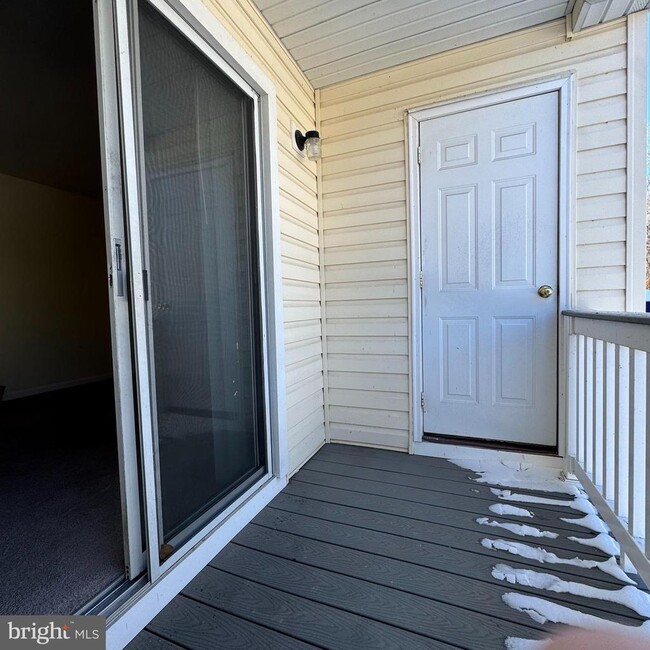 Building Photo - 41 Smokewood Ct