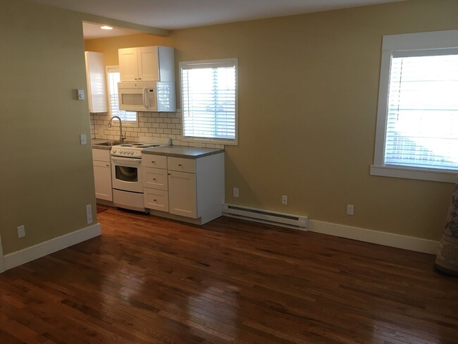 Building Photo - Great studio in downtown Beaverton!
