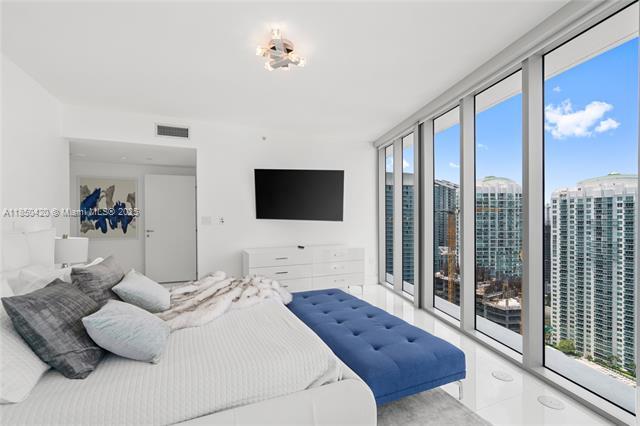 Building Photo - 200 Biscayne Boulevard Way
