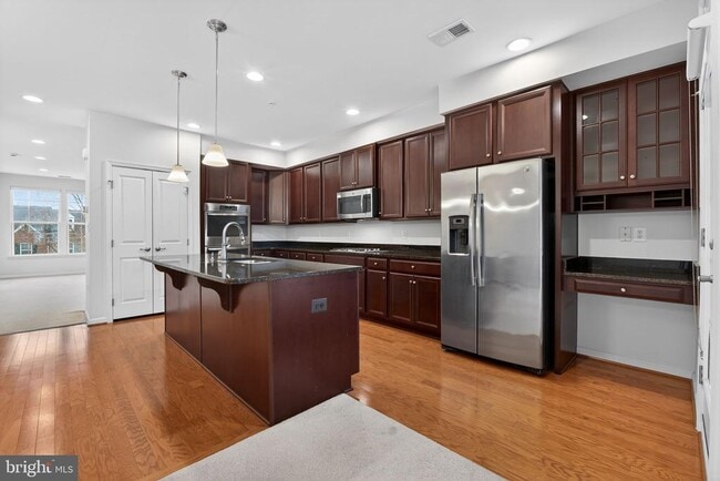 Building Photo - 8129 Greenbelt Station Pkwy