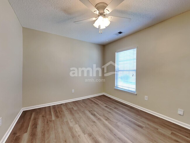 Building Photo - 4016 Broken Arrow Dr