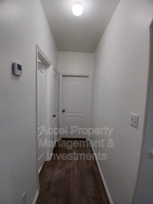 Building Photo - 130 San Jacinto St