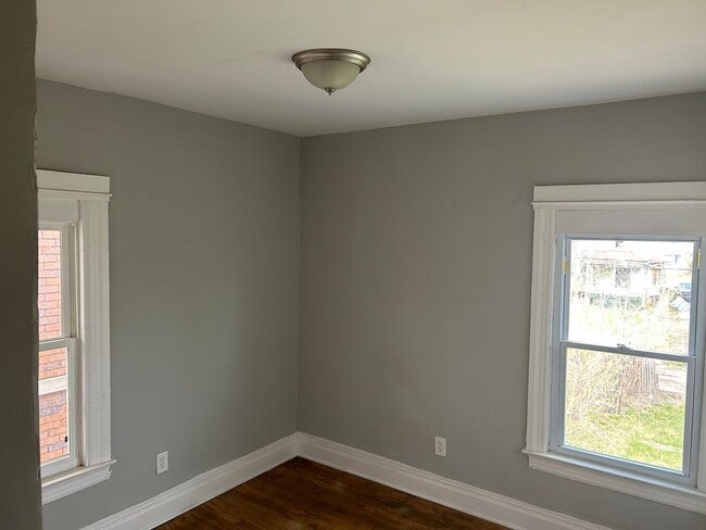 Building Photo - 81 Woodland St