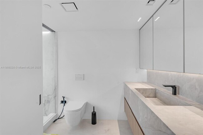 Building Photo - 3411 Indian Creek Dr