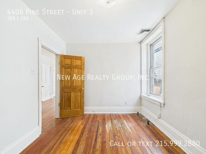 Building Photo - 4406 Pine St