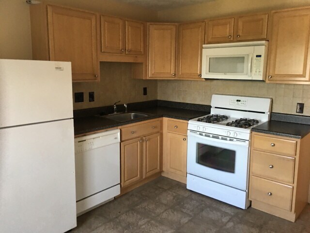 Building Photo - 20 Benedict St