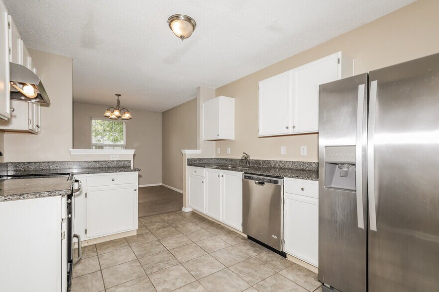 Building Photo - 16711 Aulton Dr