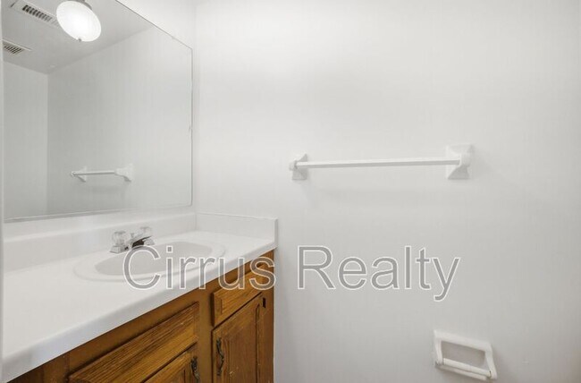 Building Photo - 4309 Midhurst Ln