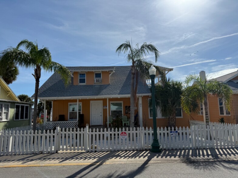 Building Photo - 23 S Hollywood Ave