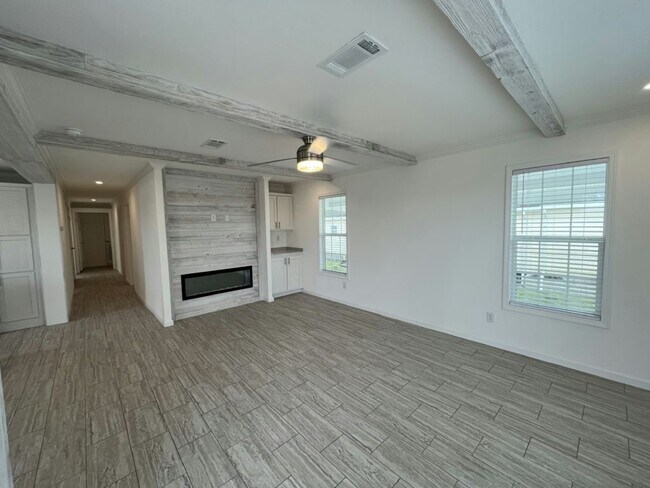 Building Photo - 385 Jose Gaspar Dr