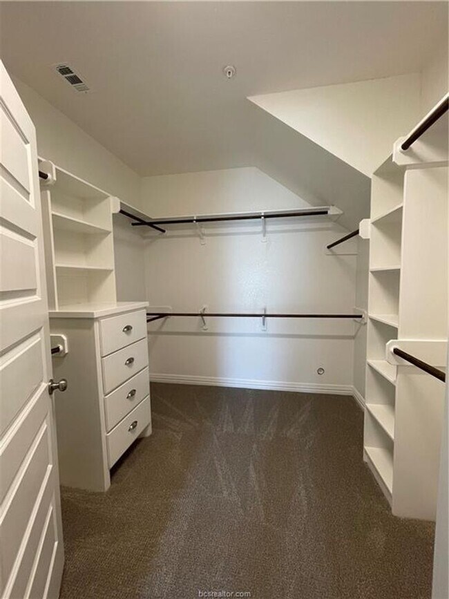 Building Photo - Brand New Townhome for Lease Available 12/...