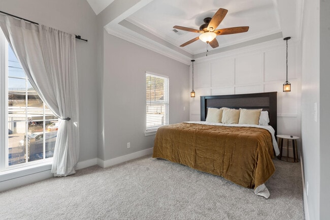 Building Photo - 213 Winchester St