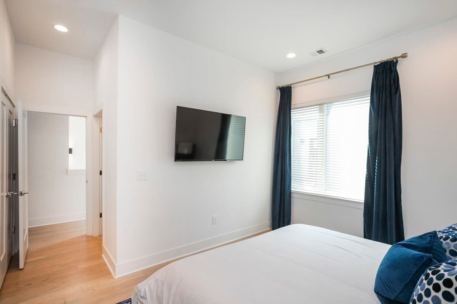 Building Photo - 1035 Scovel St