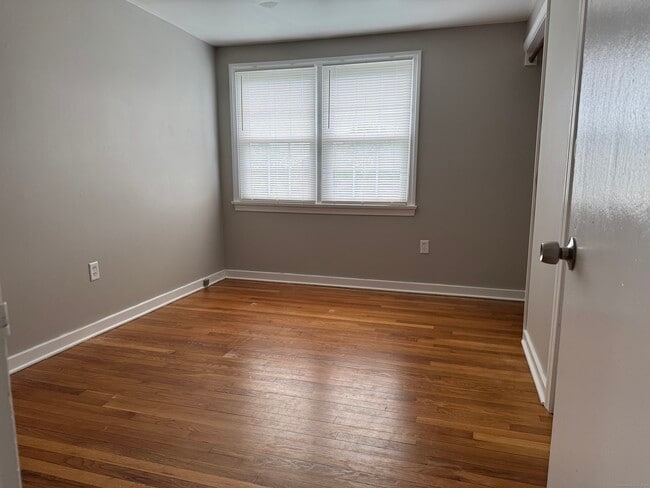 Building Photo - 63 Geissler Dr
