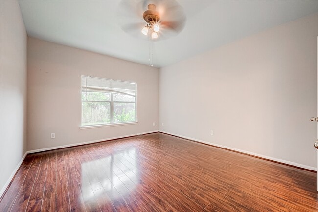 Building Photo - 1210 Gibbons Ct