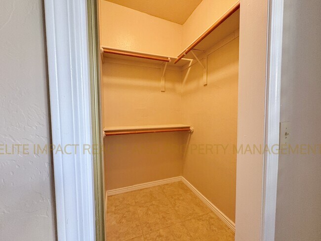 Building Photo - 11360 N Scioto Ave