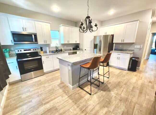 Building Photo - 4506 Phlox St