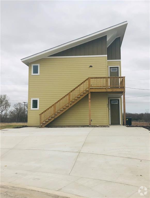 Building Photo - 803 Hallie Cove