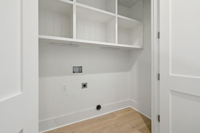 Building Photo - 91 Heartwood St