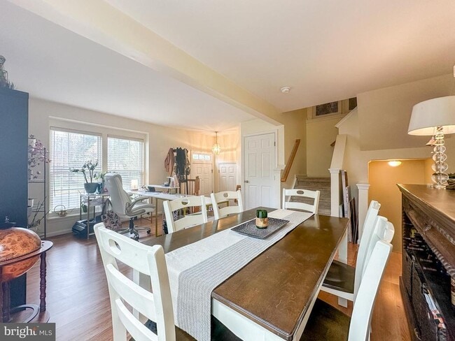 Building Photo - 14358 Haysickle Ct