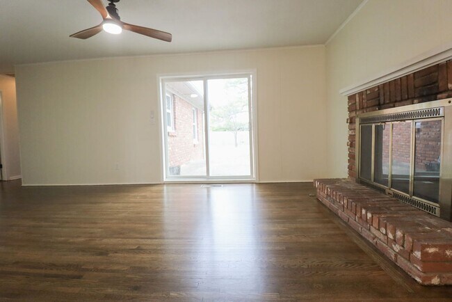 Building Photo - Remodeled home!