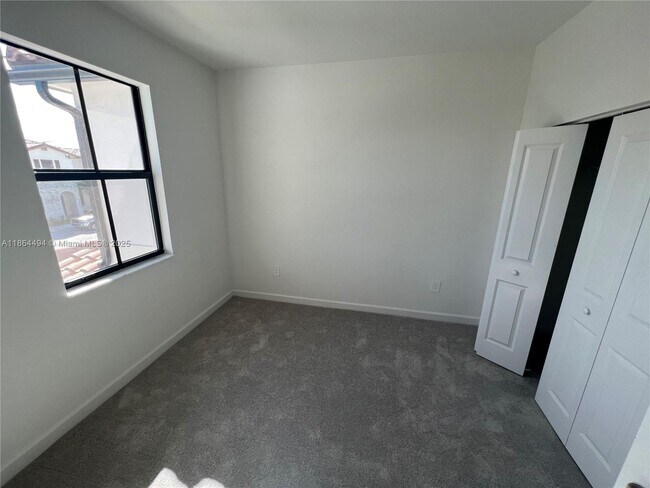 Building Photo - 11779 SW 247th Ter