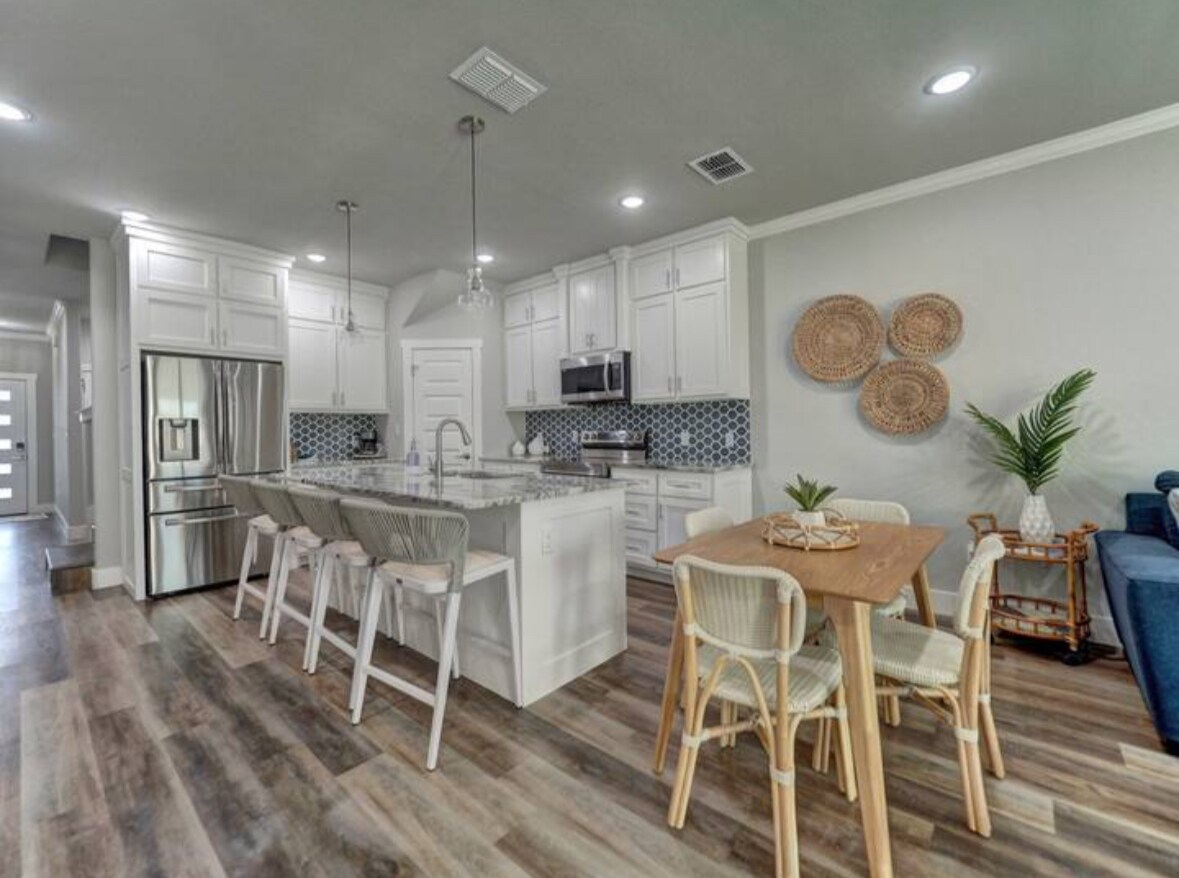 Kitchen - 14013 Ports O Call Dr