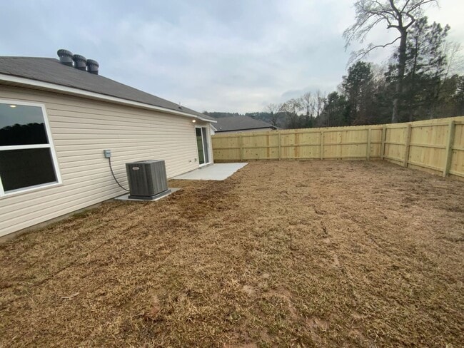 Building Photo - 8101 Donna Dr