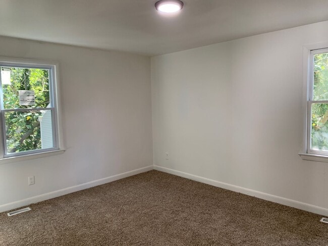 Building Photo - 3 bedroom home on cul-de-sac street
