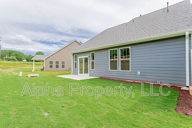 Building Photo - 211 Green River Way
