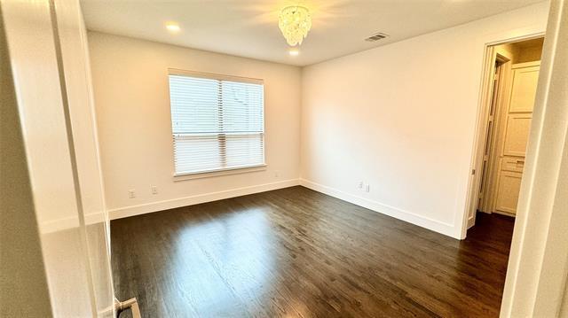 Building Photo - 3018 Zenia Dr