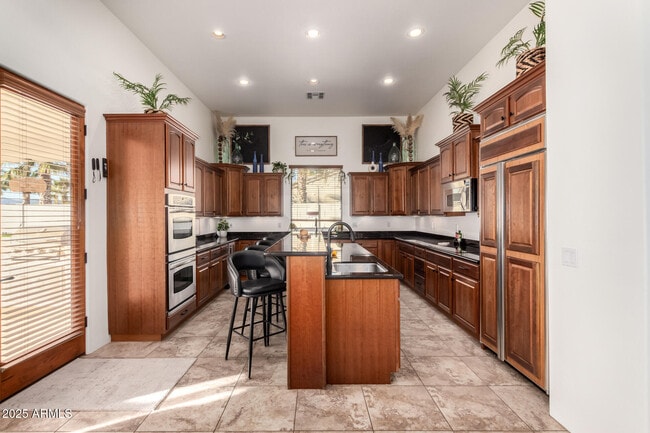 Building Photo - 2506 S 186th Dr