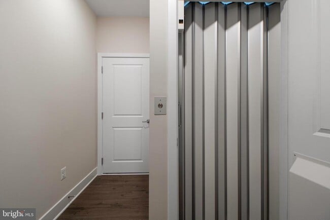 Building Photo - 7960 -B Potter Pl