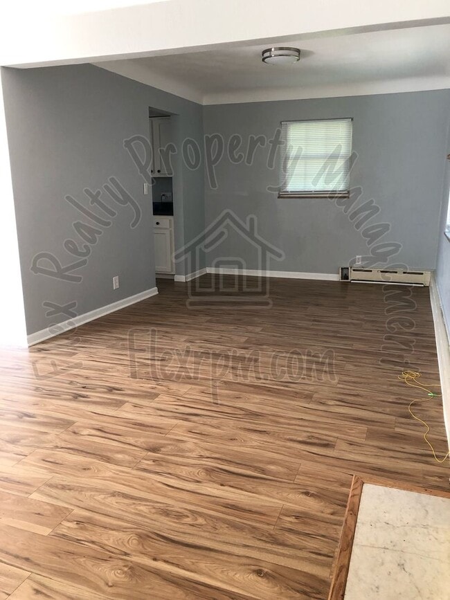 Building Photo - Must See....new on the market!